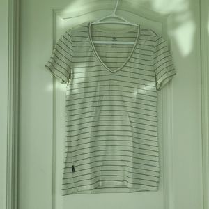 Icebreaker v-neck merino wool t-shirt